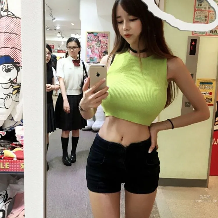 李秀彬(이수빈)- 超级胸器最新自拍
