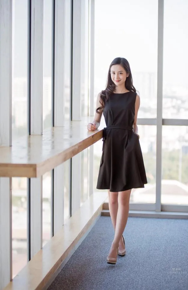 越南奶茶妹(Vũ Phương Anh)- 极品气质清新脱俗写真