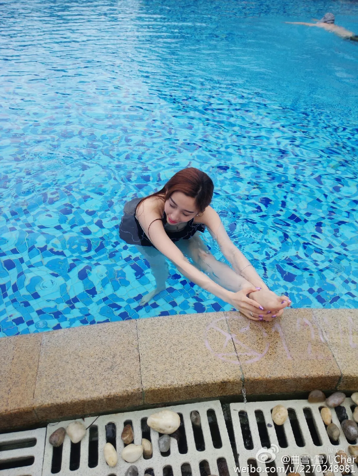 雪儿Cher(曲雪)- 微博时尚自拍写真