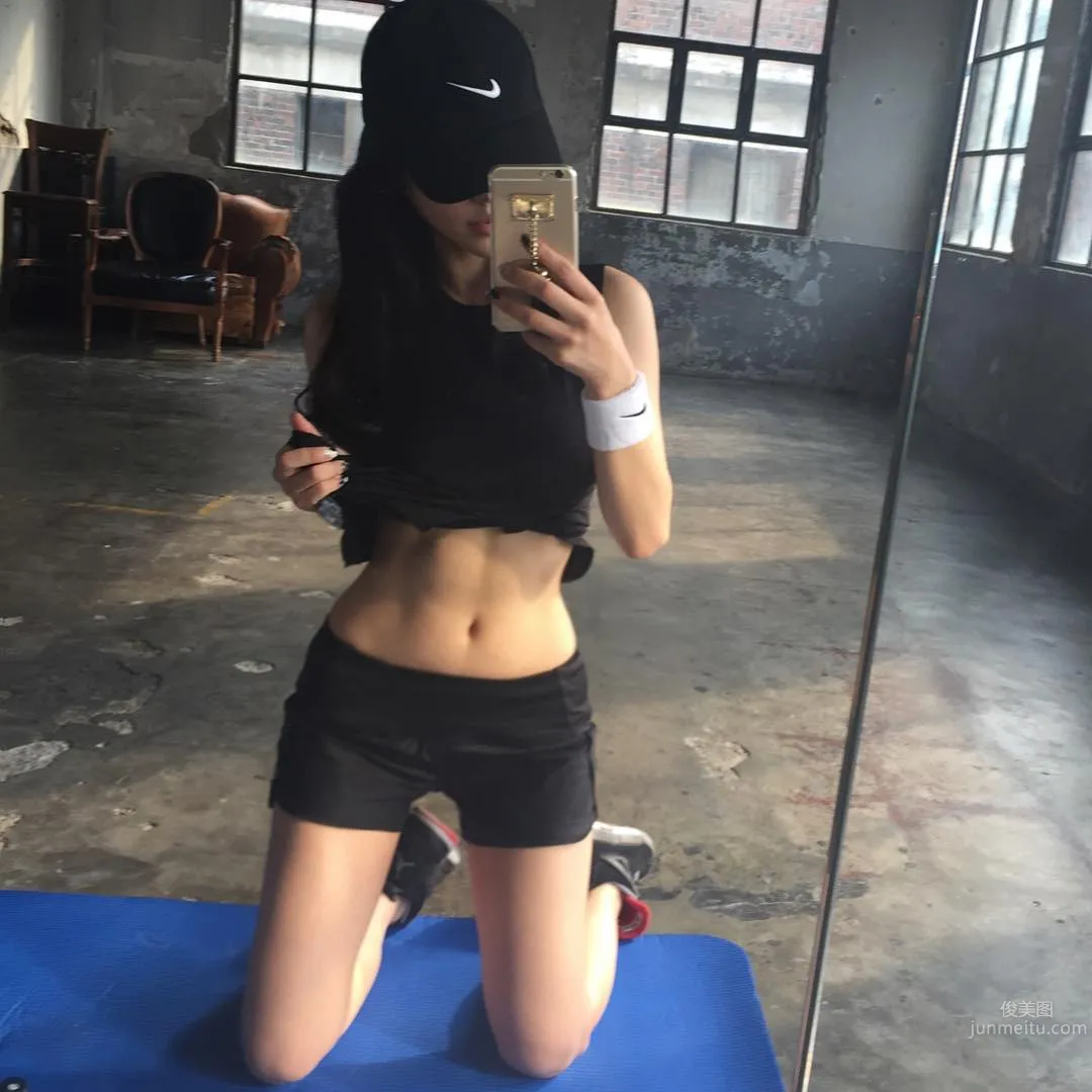 Jang Stephanie- 性感运动网拍照