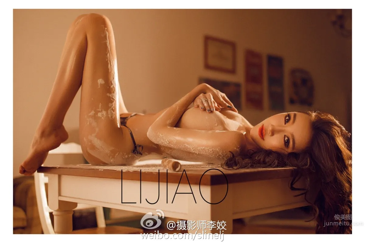 何亚萌SAVILA- 家居妩媚绝美写真
