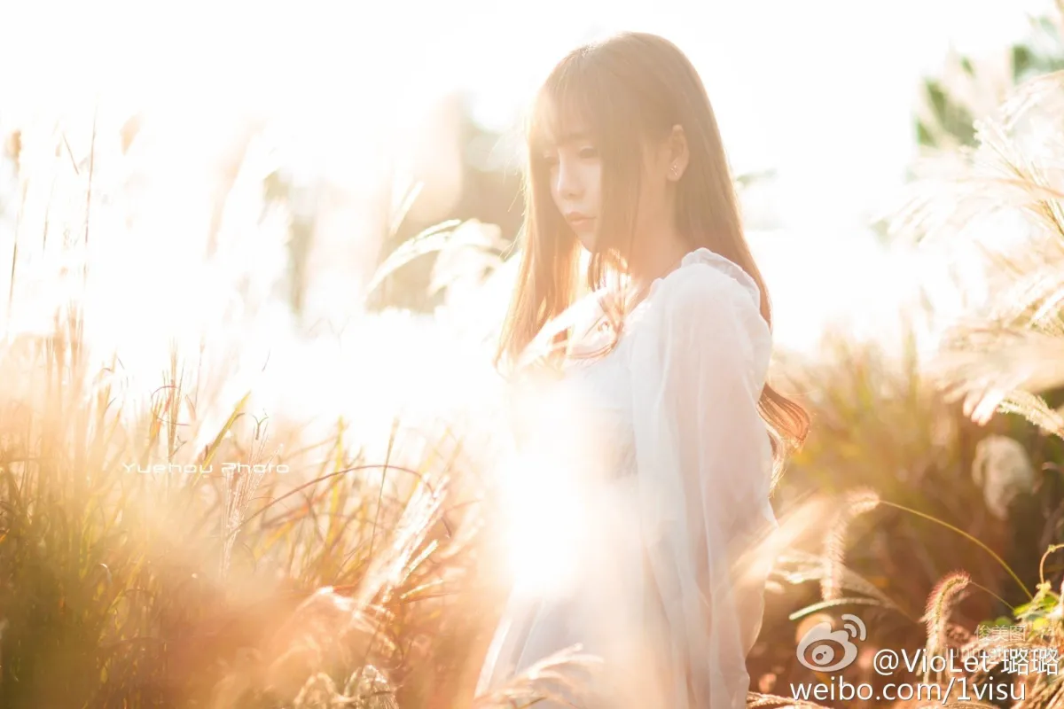 VioLet-璐璐- 可爱美少女私房照