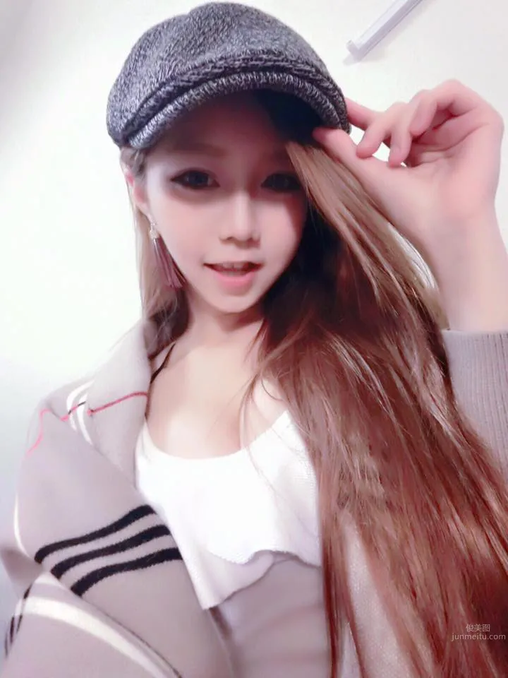 吴心慈- 洋娃娃般的正妹也有如此好身材