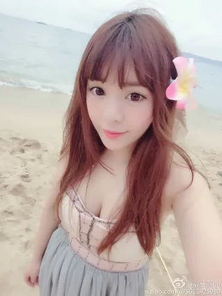 粉芭比VV- 粉嫩美人私房写真
