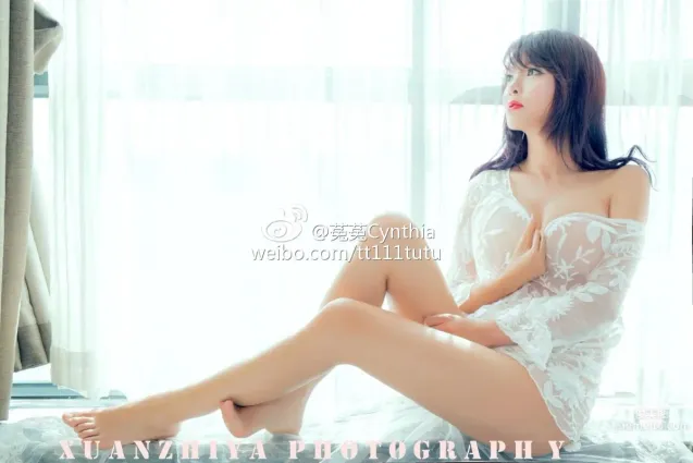 菟菟Cynthia- 大眼妹子性感大尺度写真