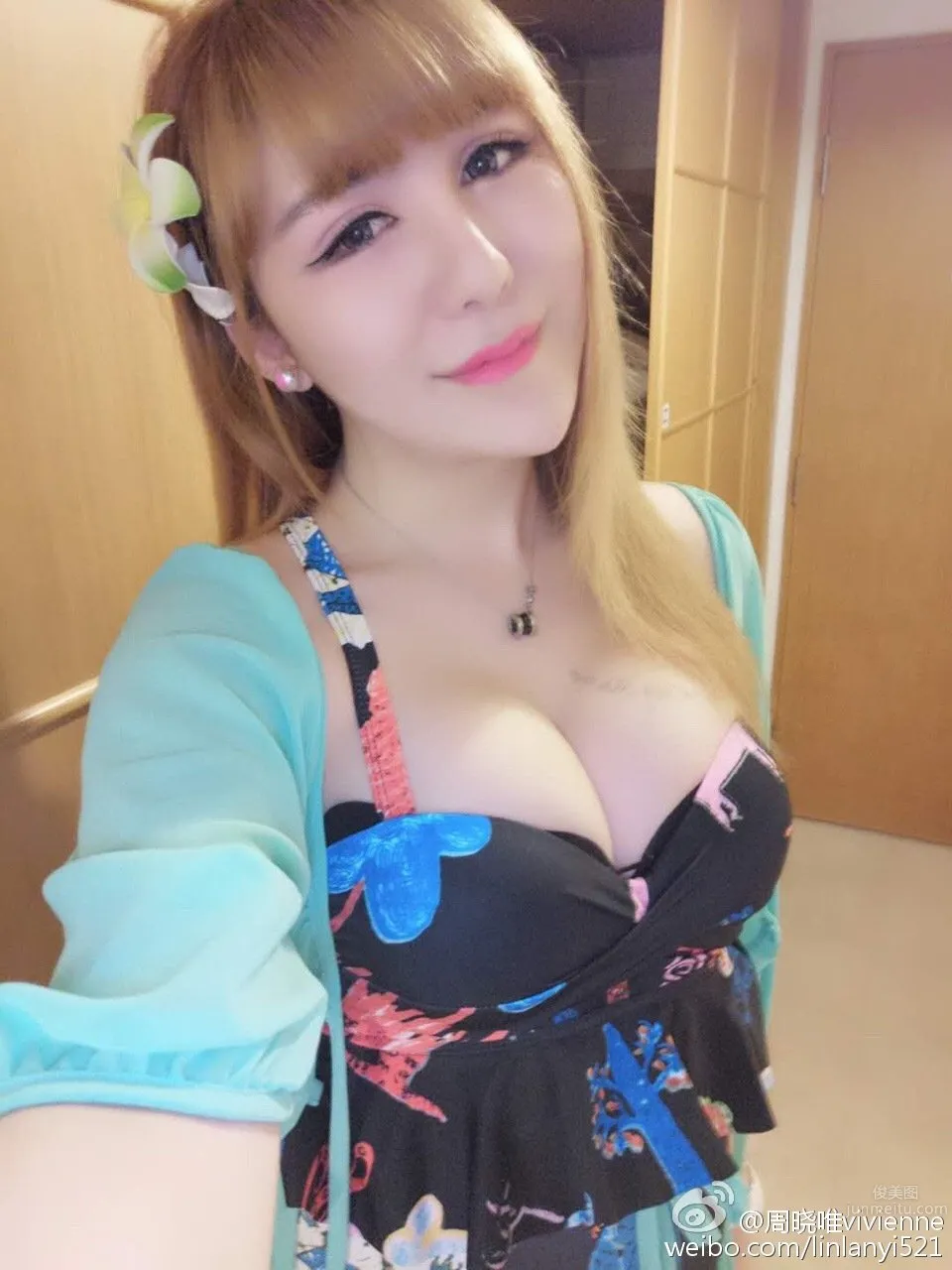周晓唯vivienne- 微博性感私房美图
