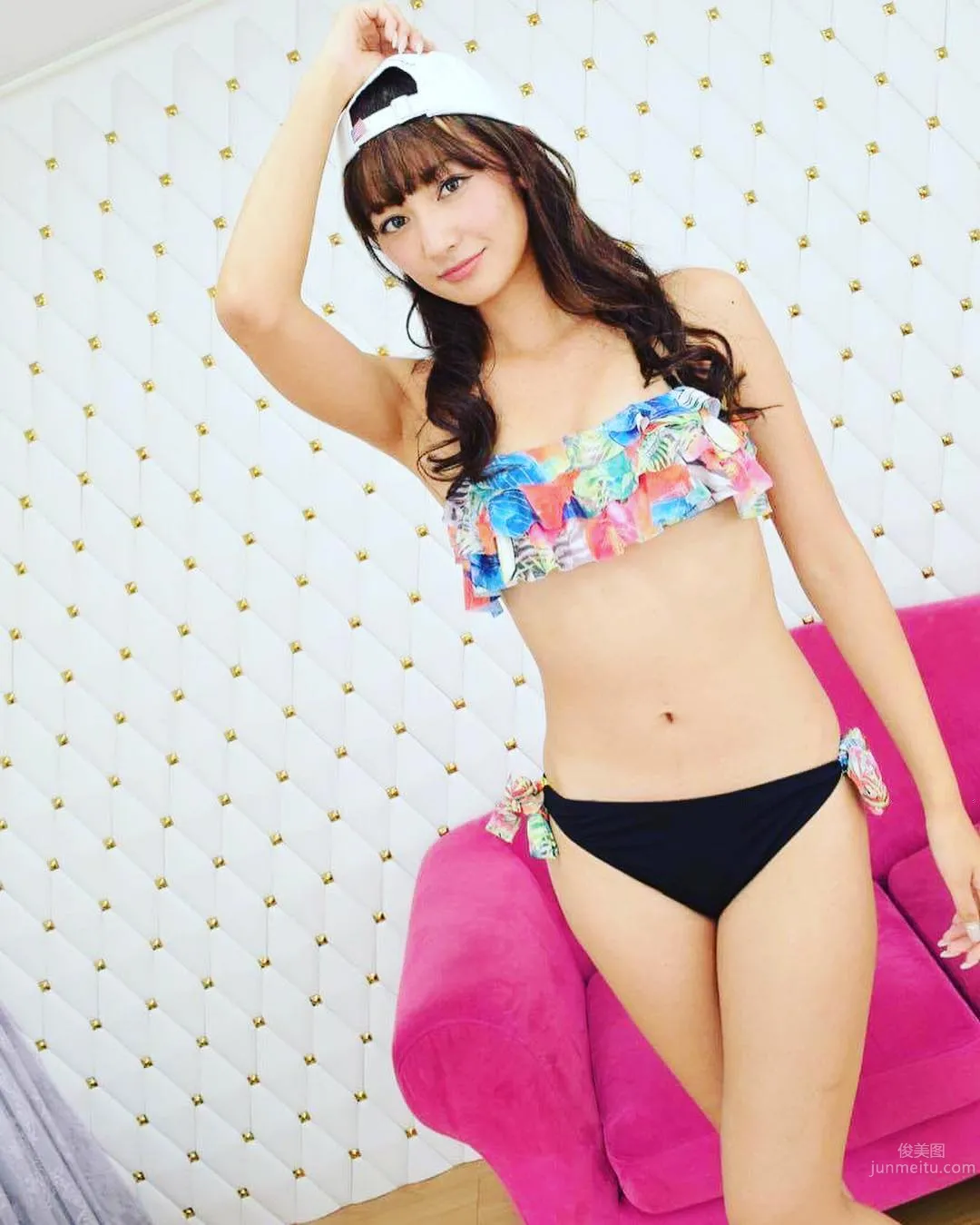 近藤みやび- 知性美人赛车女郎美图
