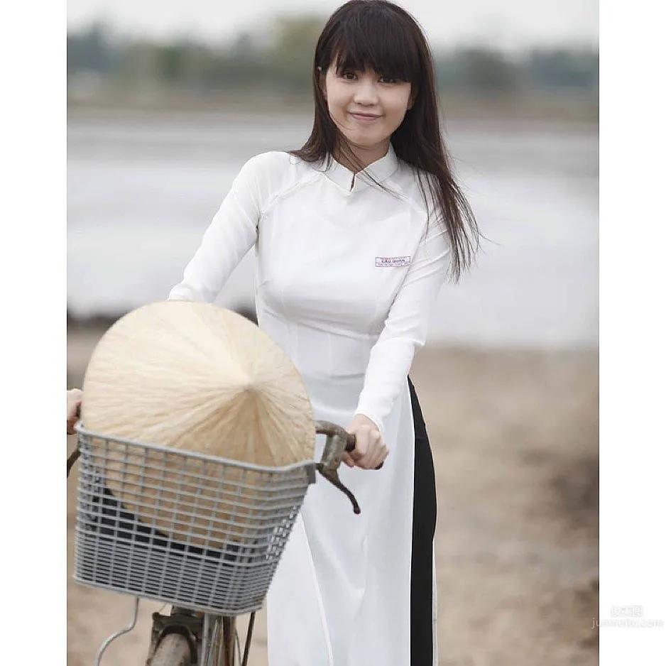 邓玉贞(Ngoc Trinh)- 越南第一美女海量写真