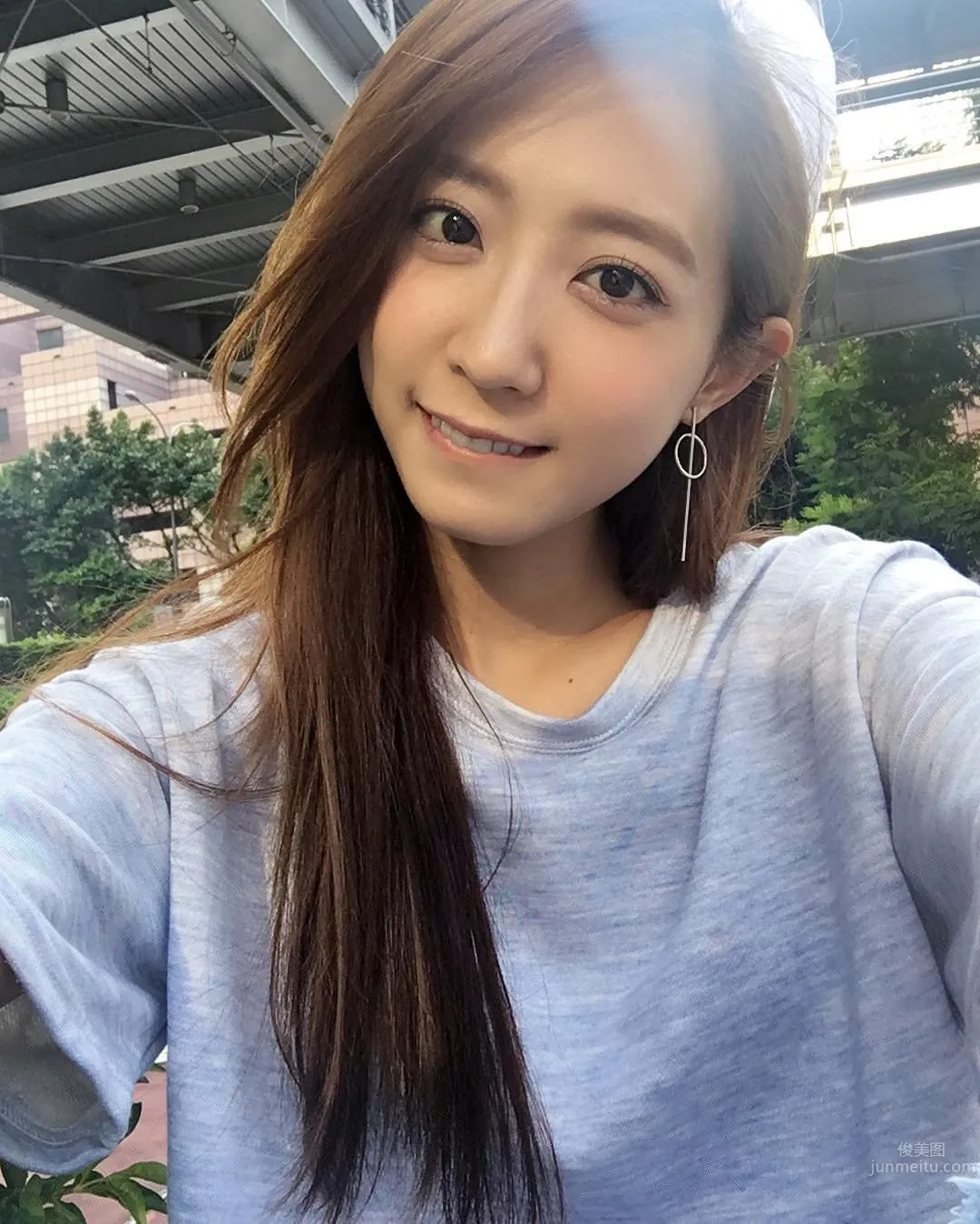 洪诗(洪诗涵)- 洋溢着青春气息的比基尼美照