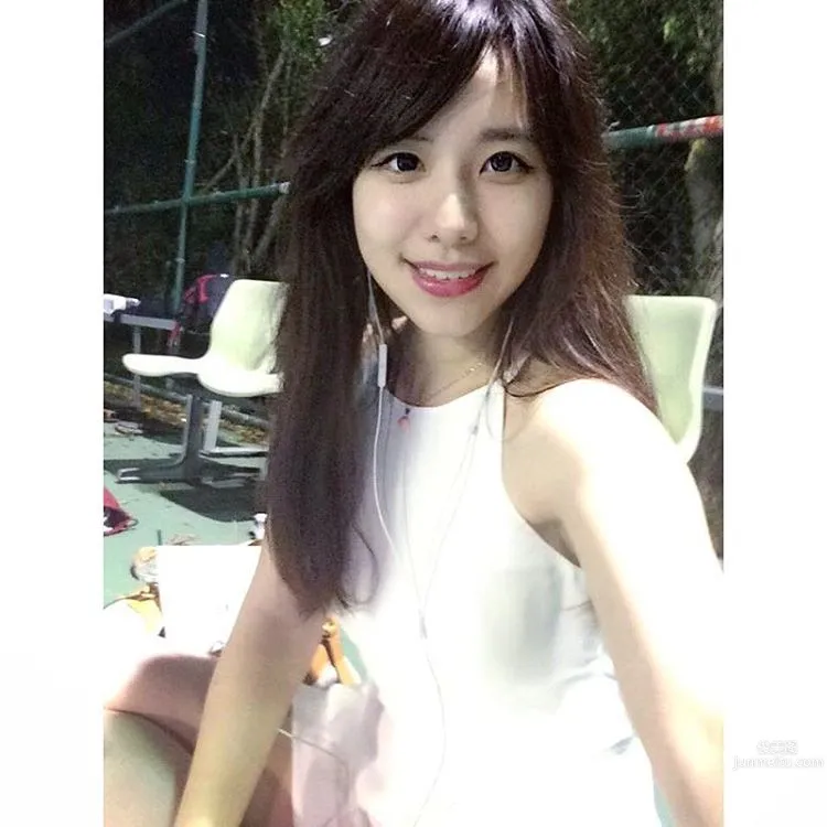 Honnie Huang- 天生丽质 清纯美丽的女友风