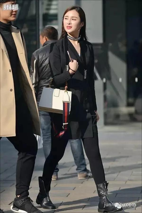 街拍美女身材好颜值高,走哪都惹眼!(组图)