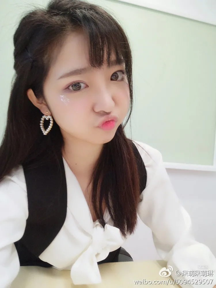 汤嘉琳- 萌妹子微博私房美图
