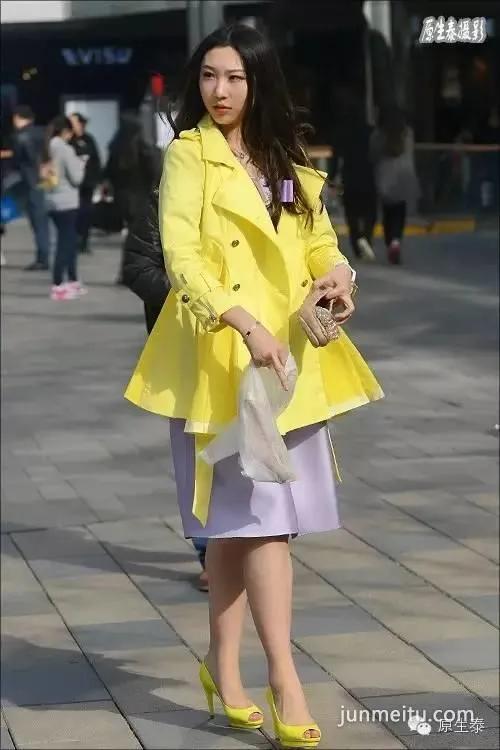 街拍潮女性感尺度该如何把握?(组图)