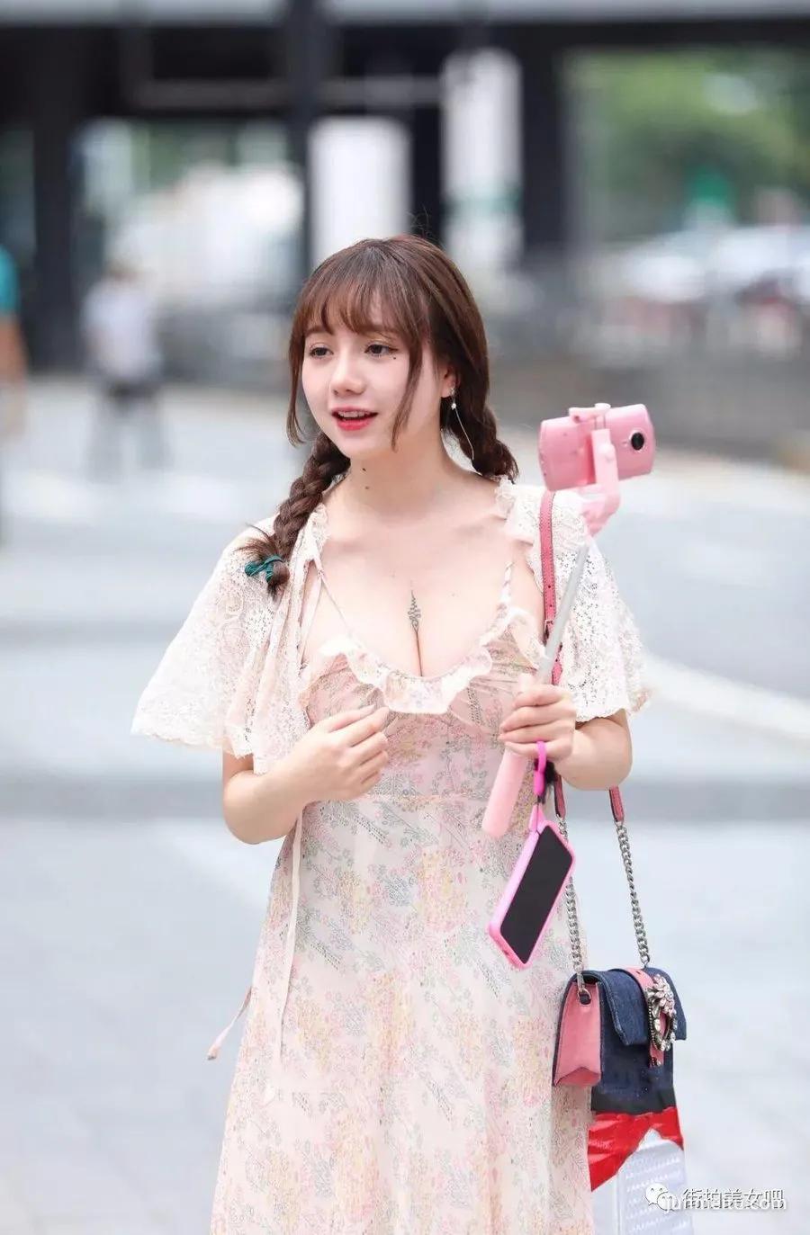 街拍貌美有围，不得了！