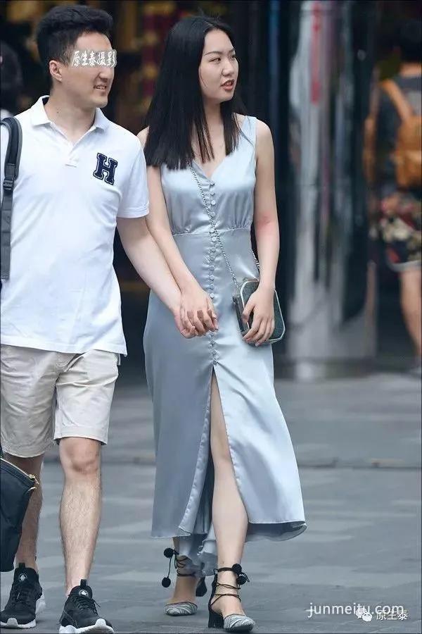 街拍传说中的魔鬼身材，盛夏显露正当时！