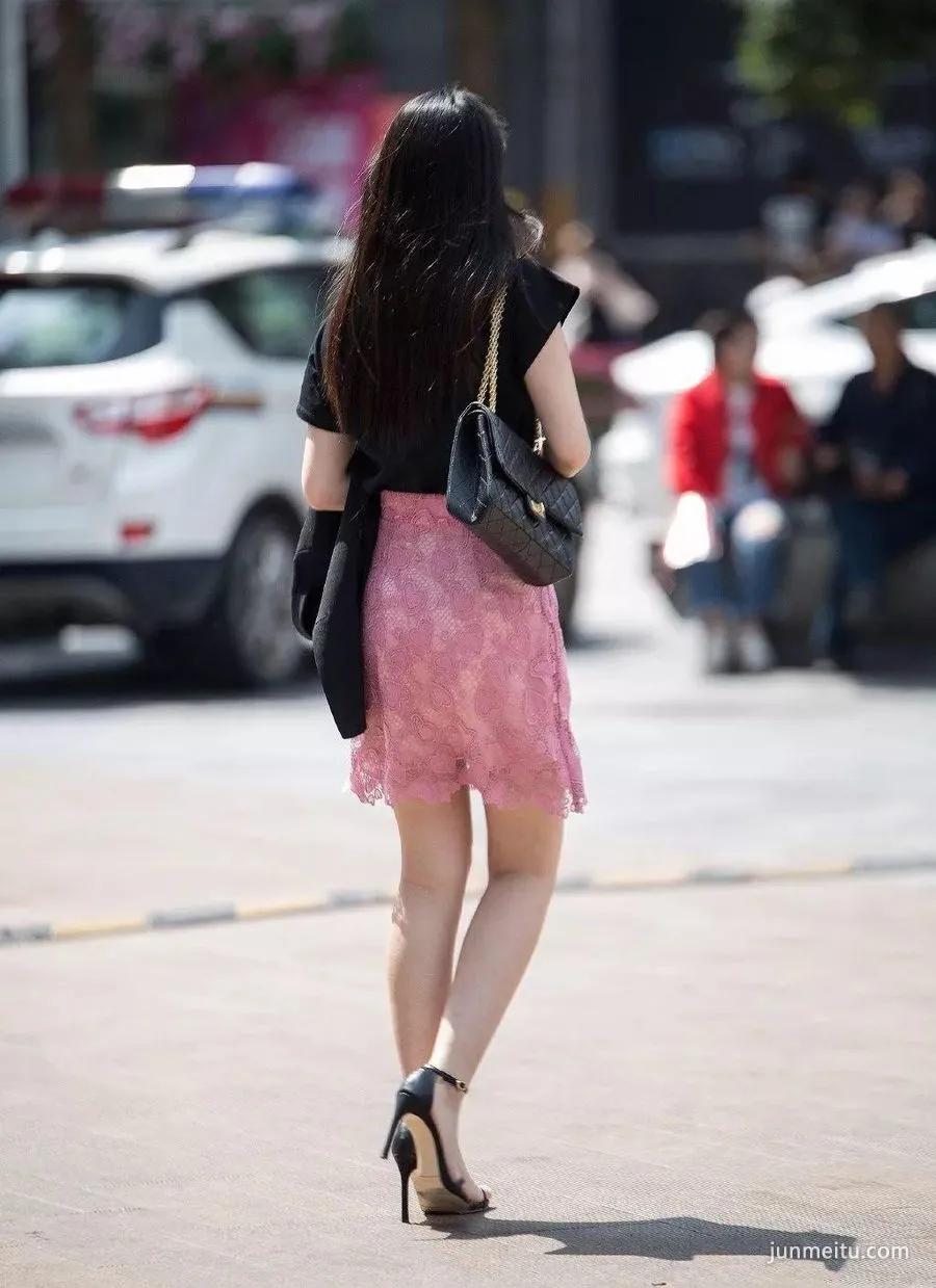 街拍披肩中分发美眉你的美有别于路人