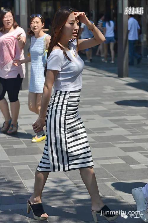 街拍北京潮女吸睛点五花八门!(组图)