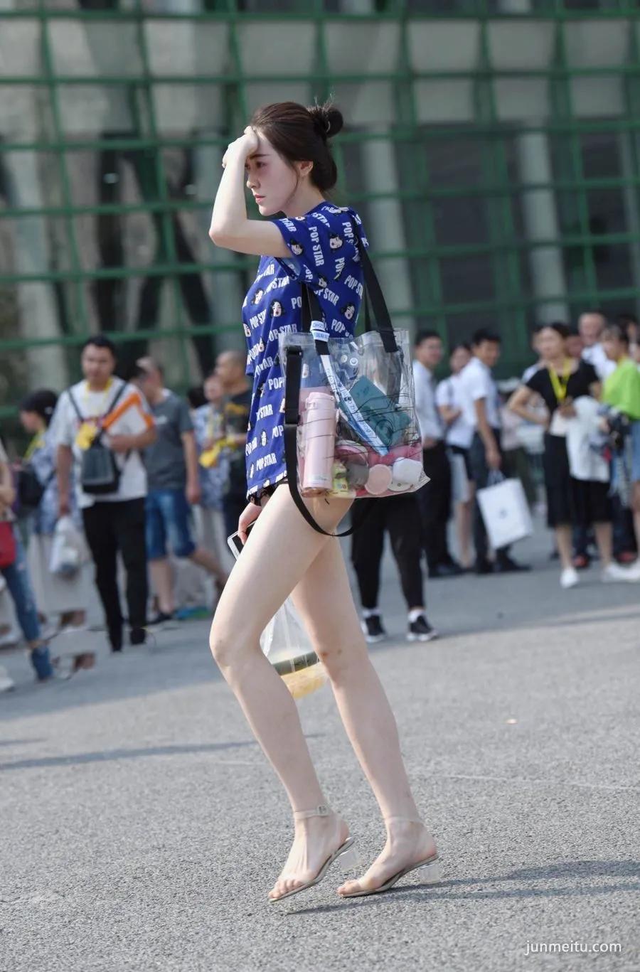 街拍长腿高跟美女，美的真是不讲道理啊