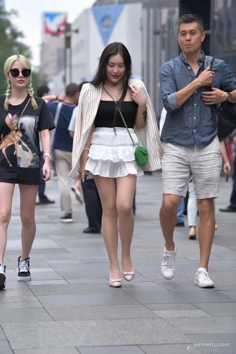 街拍长腿高跟美女，美的真是不讲道理啊