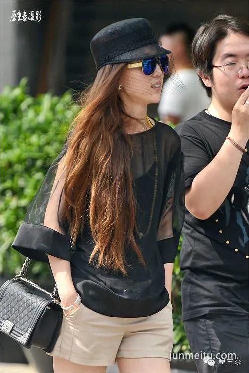 街拍北京潮女吸睛点五花八门!(组图)