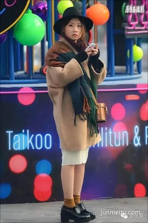街拍潮女性感尺度该如何把握?(组图)
