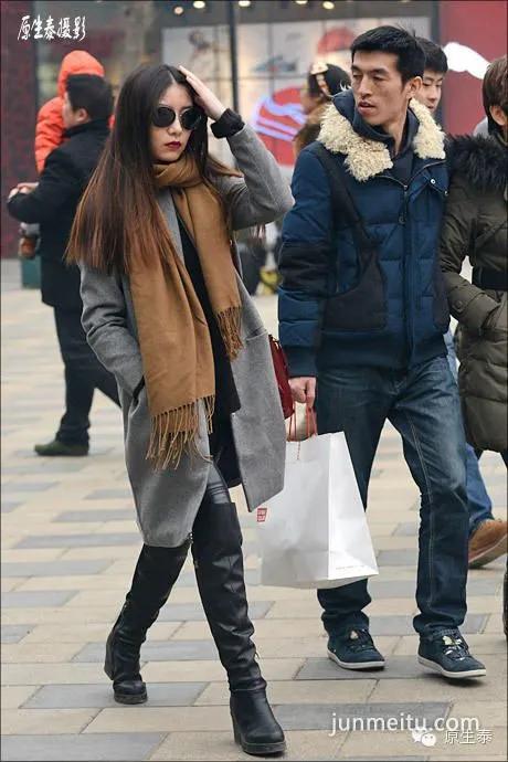 抓拍什么样的女人具有较高的回头率！