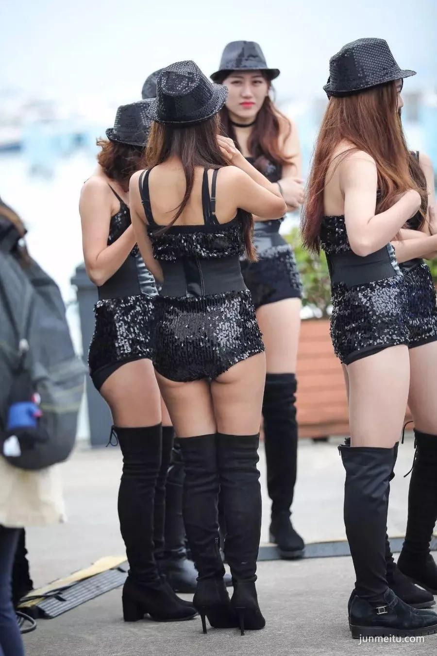 街拍美腿模特，这是选美大赛吗