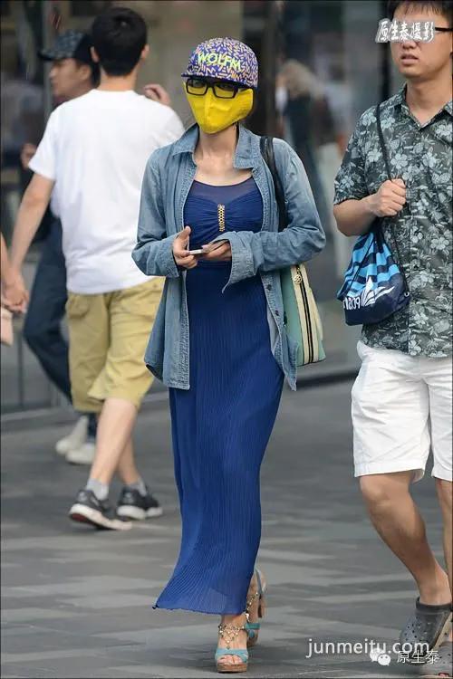街拍北京潮女吸睛点五花八门!(组图)