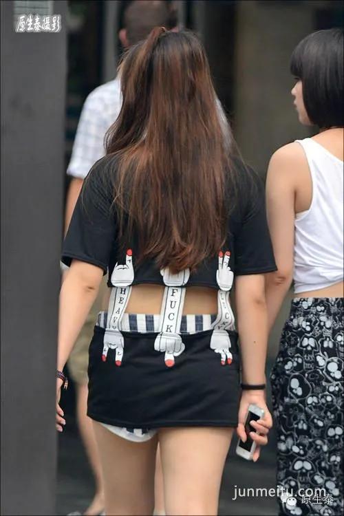 街拍北京潮女吸睛点五花八门!(组图)