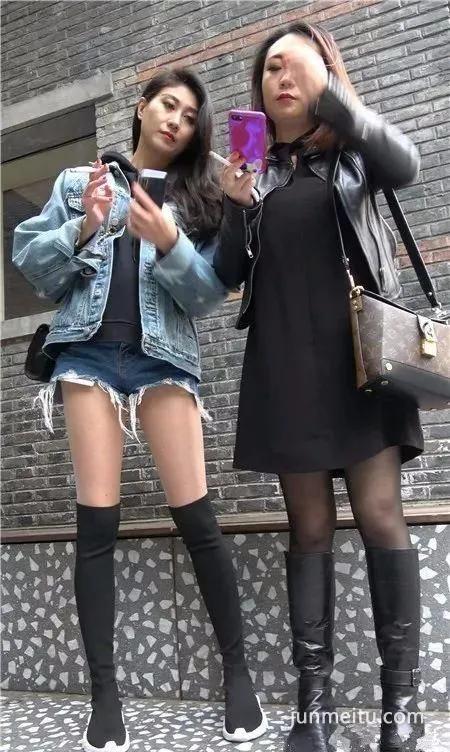 街拍超短热裤吞云吐雾美女