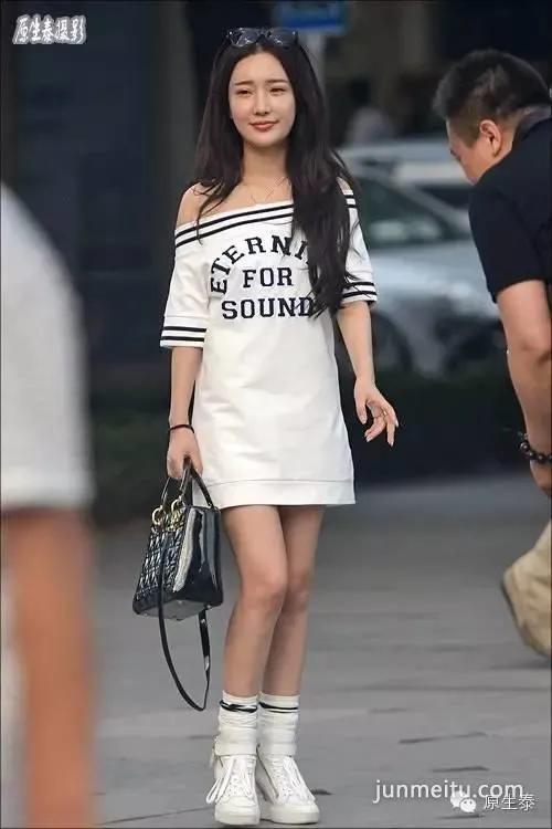 街拍潮女性感尺度该如何把握?(组图)