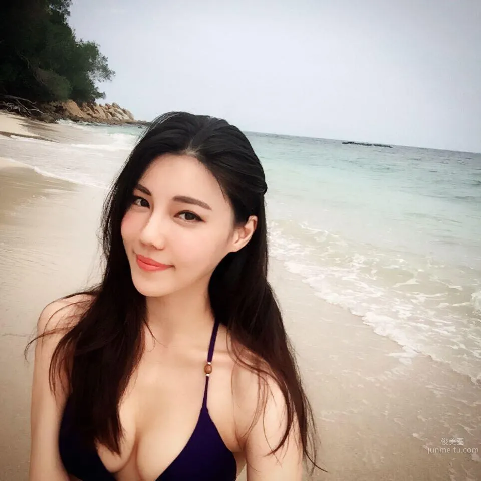 华航空姐Livia Rong 气质美人超吸睛
