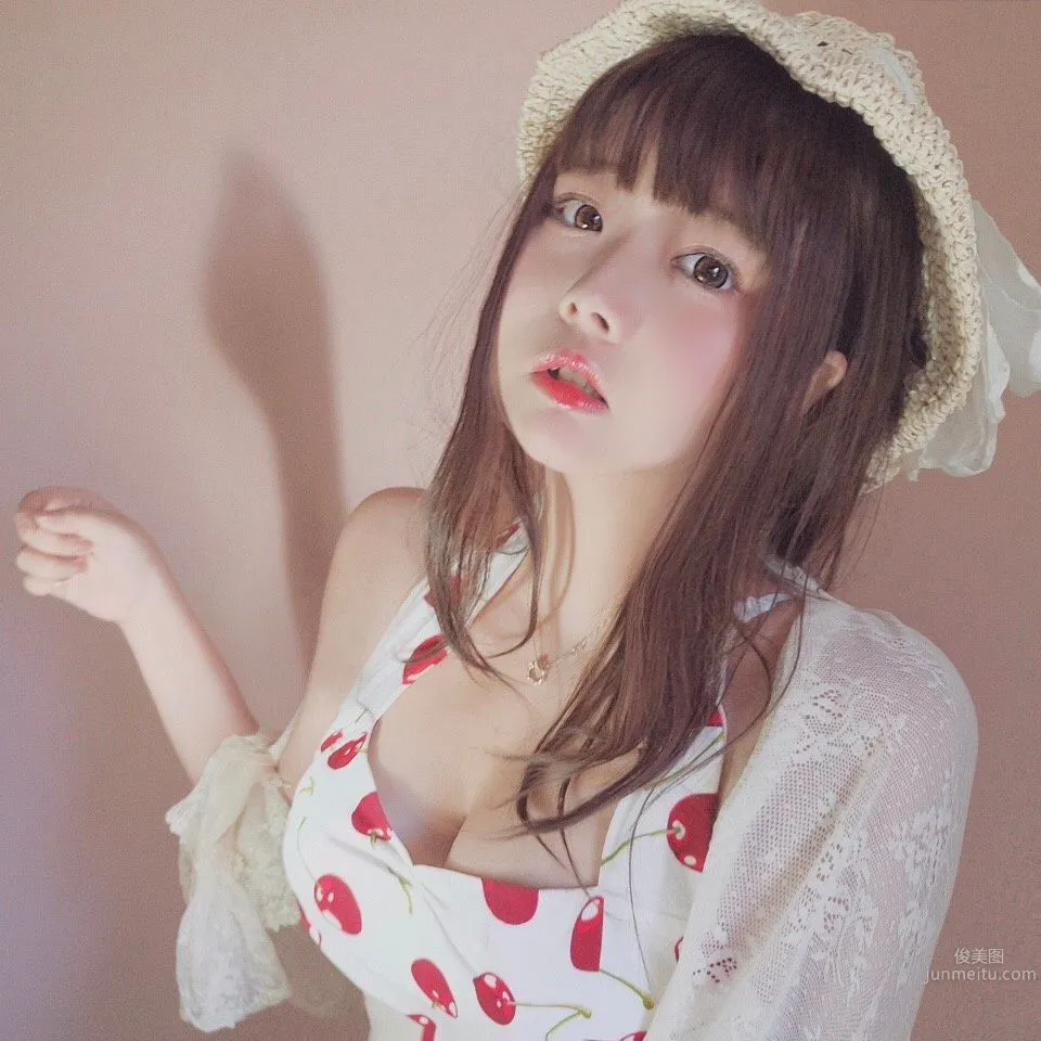 萝莉美少女Misa煎饺 萌翻众人的俏皮私房照