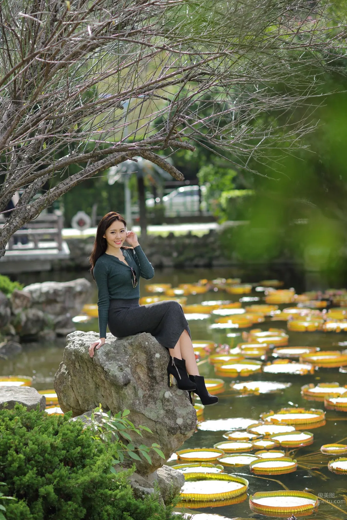 郭珉妏- 成熟女人写真之越穿越少