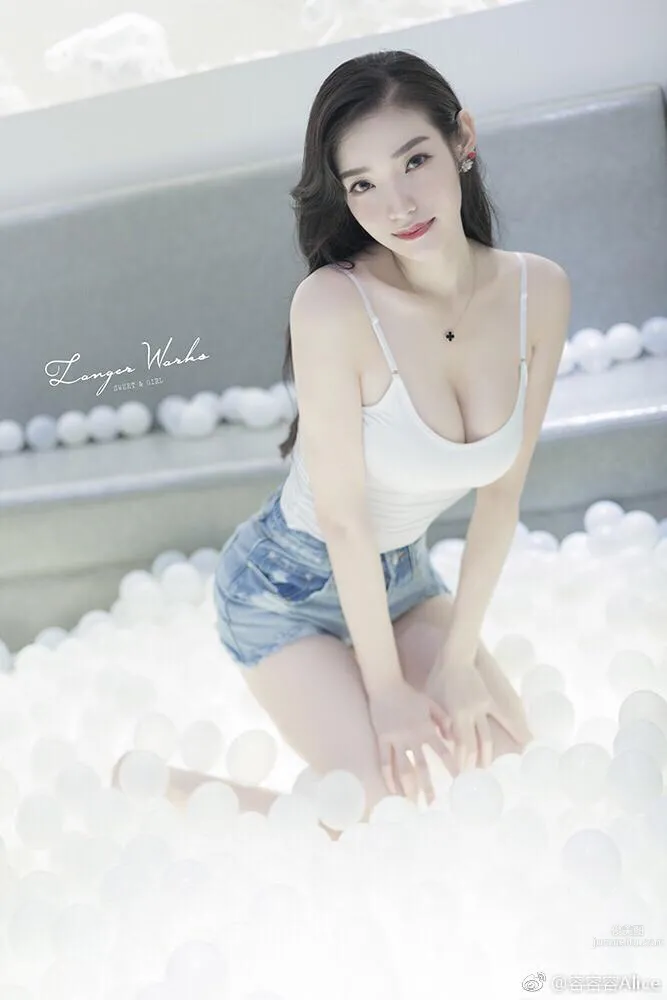 广西美人容容容Alice 海量高清私房美图
