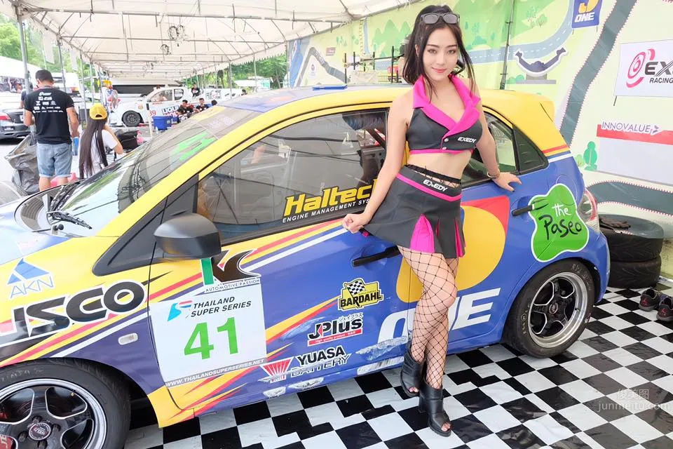 泰国御姐Khimkae Maxim 赛车女郎与家居诱惑系列