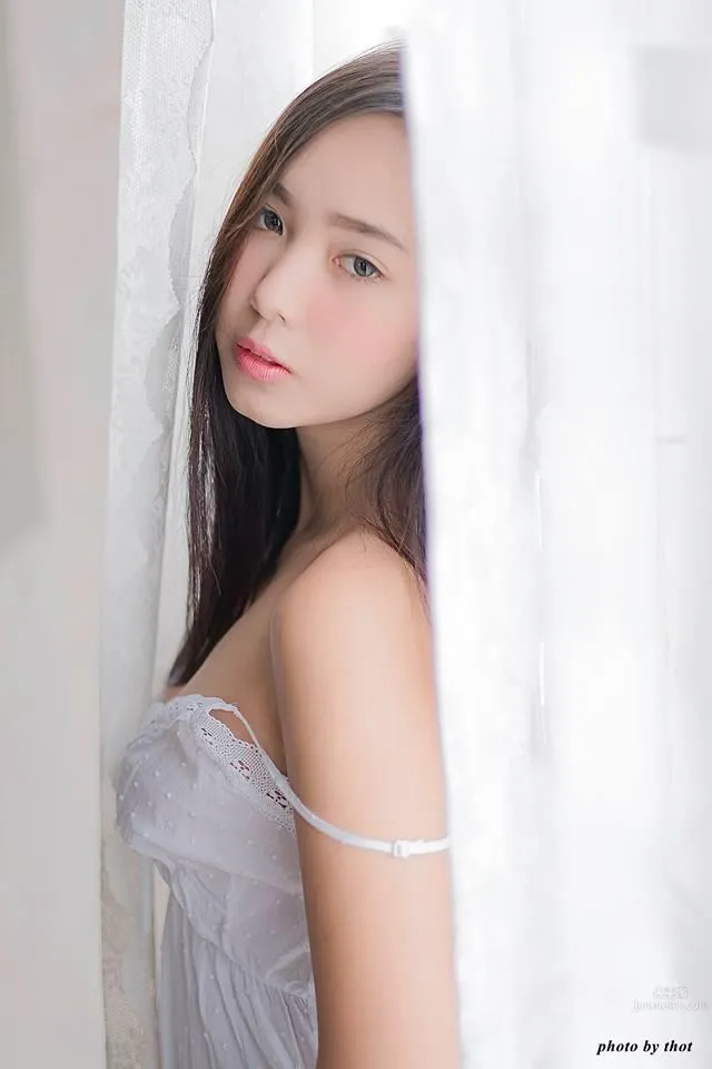 泰国清纯美女Nachpatcharawee asl家居唯美系私房写真