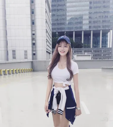 新加坡正妹王雪婷 雪肌修长细腿超吸睛
