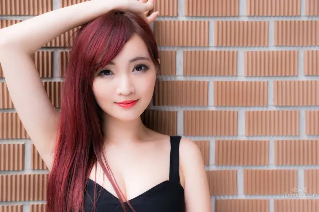 菲菲- 成熟女人写真系列之杏化含露