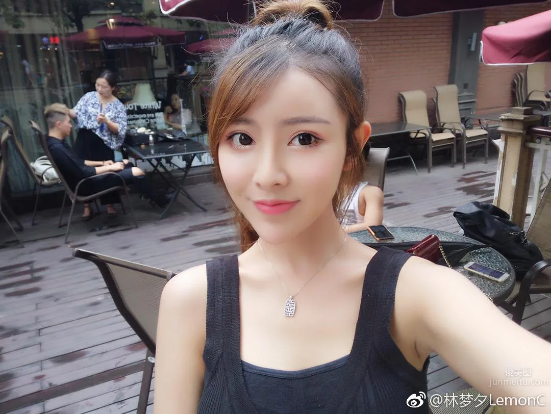 元气少女林梦夕 清纯面孔傲人身材