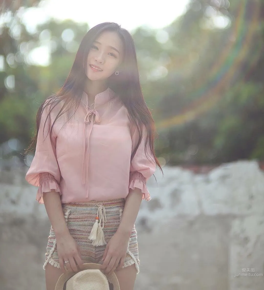 音乐才女已为人妻！超辣身材让网友都羡慕老公