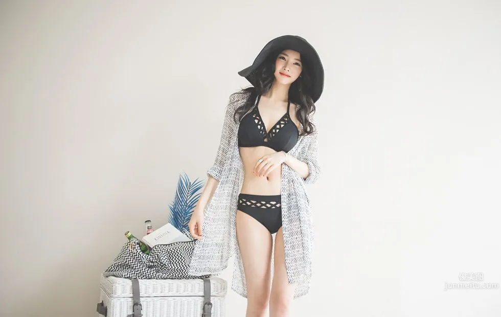 朴正允- 2016年泳装写真系列二