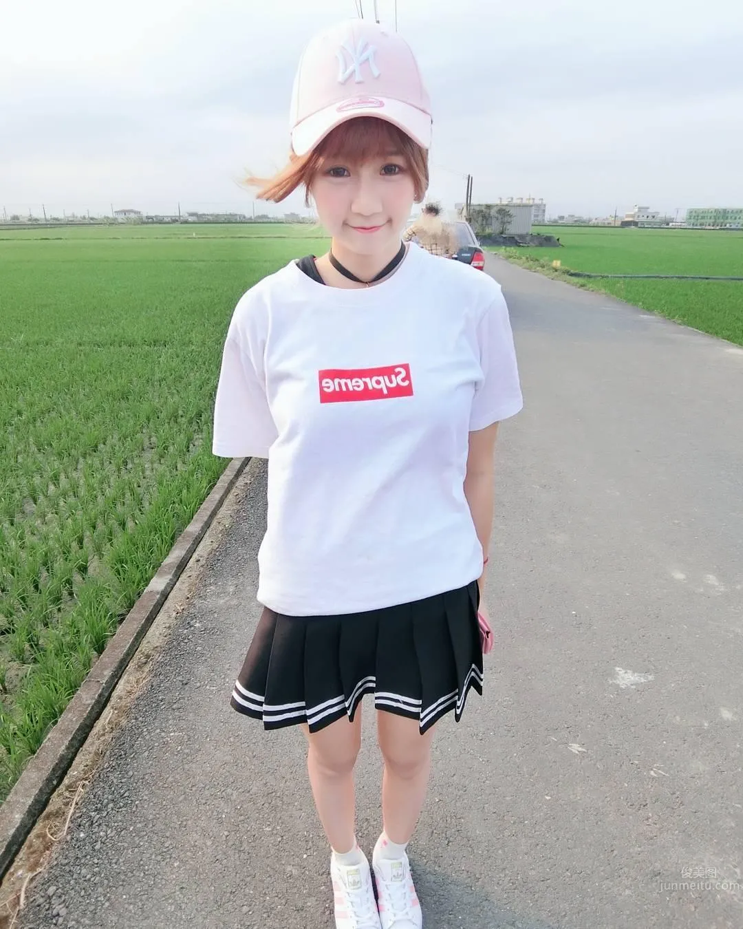 超甜美萌妹周奕瑜 深藏不露的好身材
