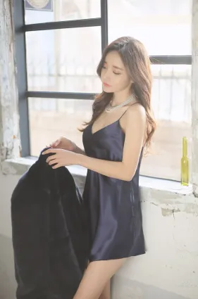 南韩美人孙允珠 唯美系吊带内衣二