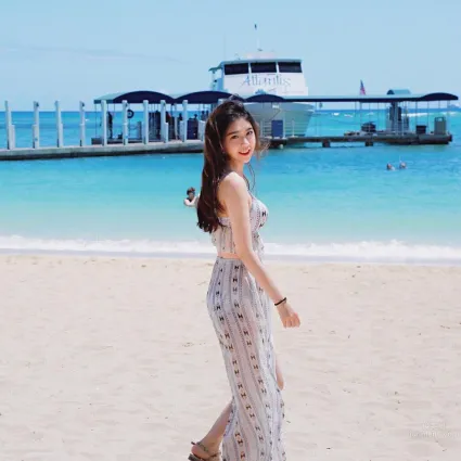 留美神级正妹「Cindy Huang」微甜又带点凶！