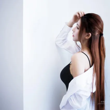 激似人气女优三上悠亚！「白皙甜心」谭咏曦胸器太过惊人