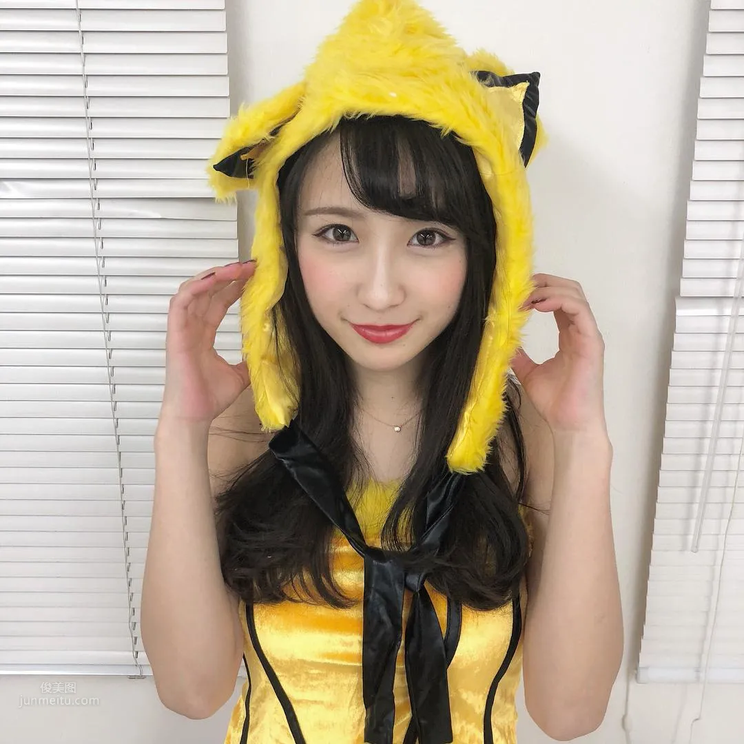 伊藤爱真- 日本八重齿美少女私房照