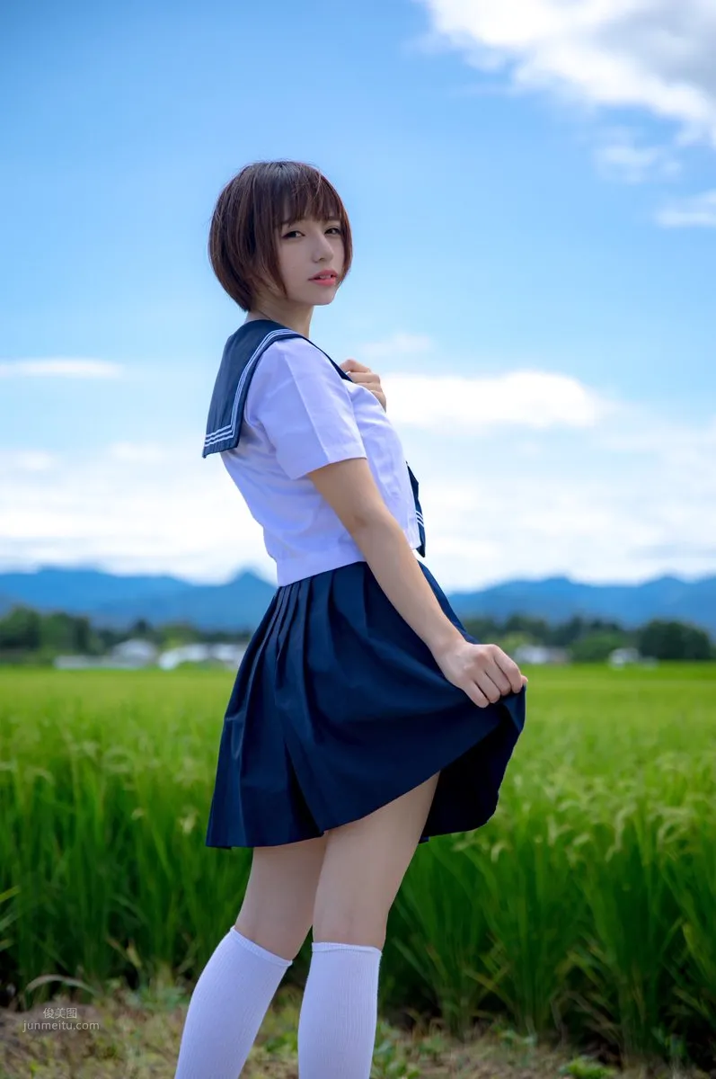 九重はる- 水手服美少女让人眼前一亮