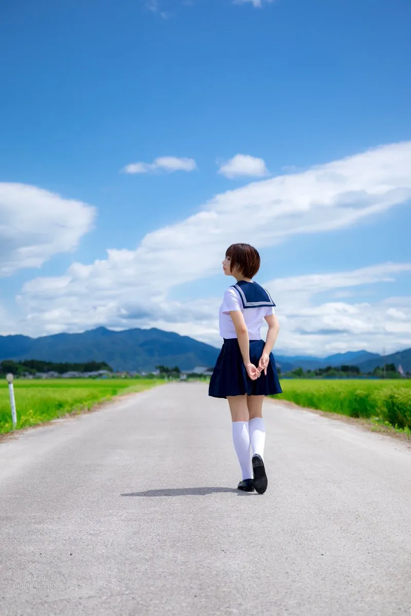 九重はる- 水手服美少女让人眼前一亮