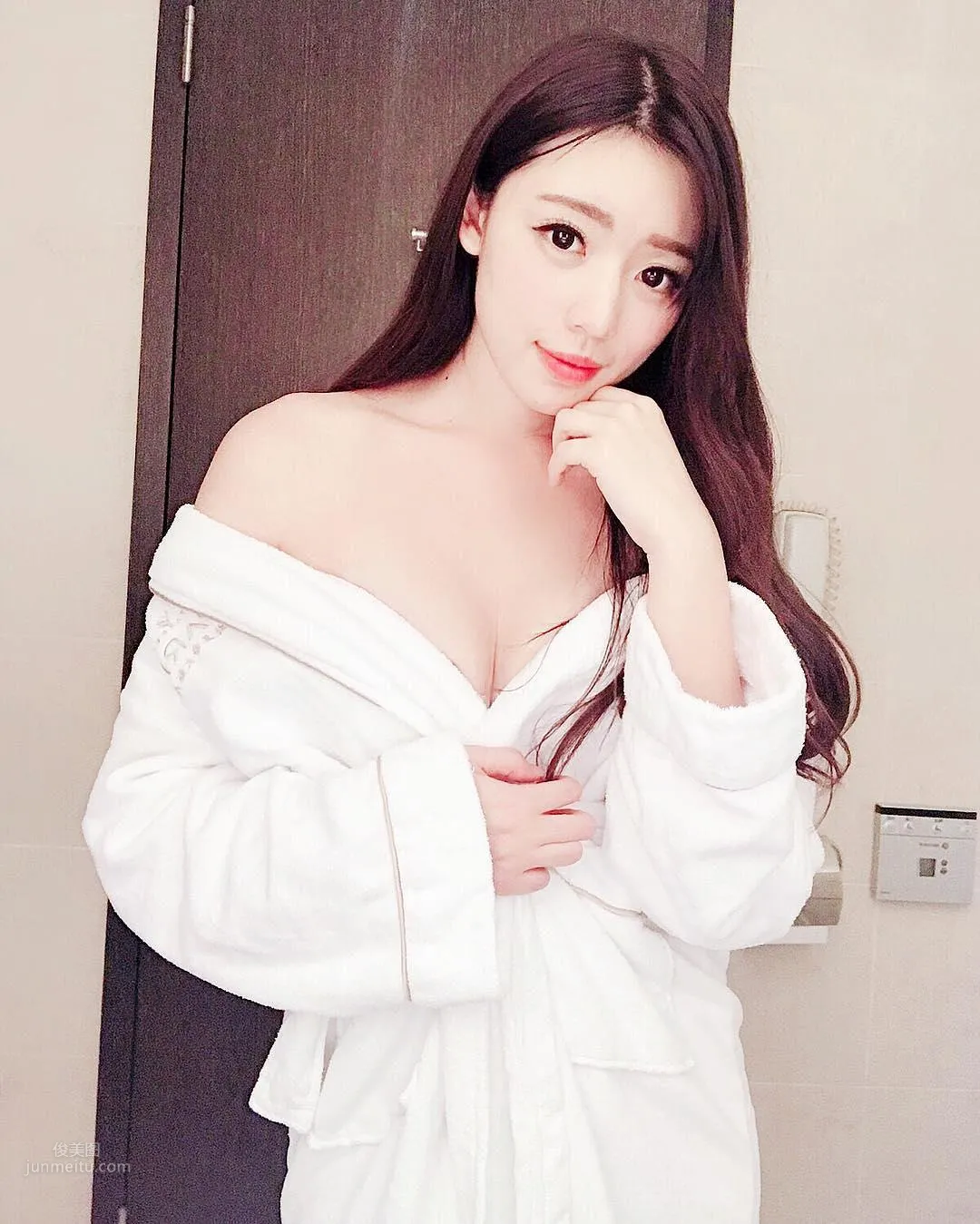 谢立琪- 这么辣的摄影师看过没？